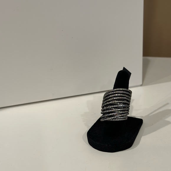 nOir jewelry Crystal Spiral Ring - Picture 5 of 6